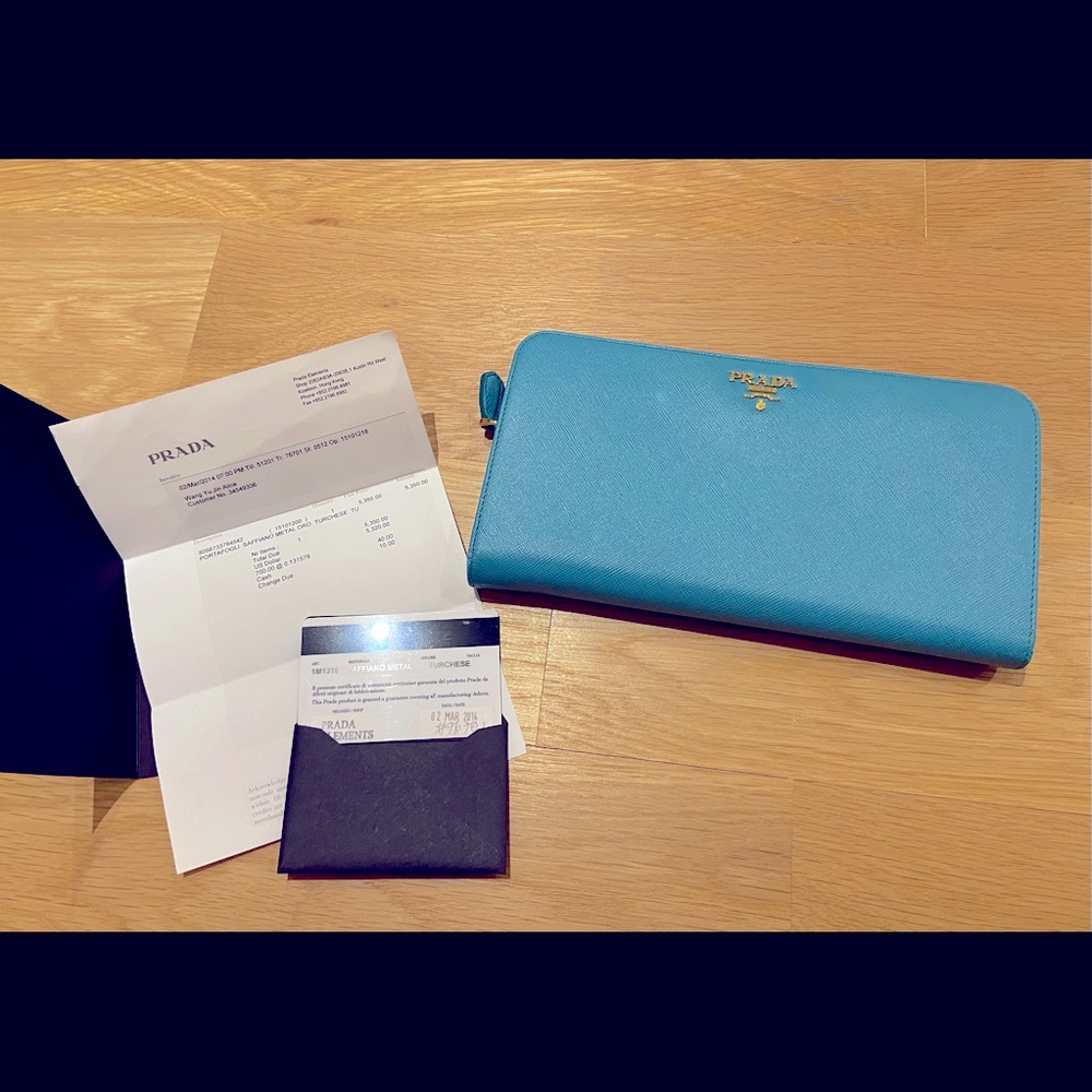 Prada Saffiano leather wallet (Large)